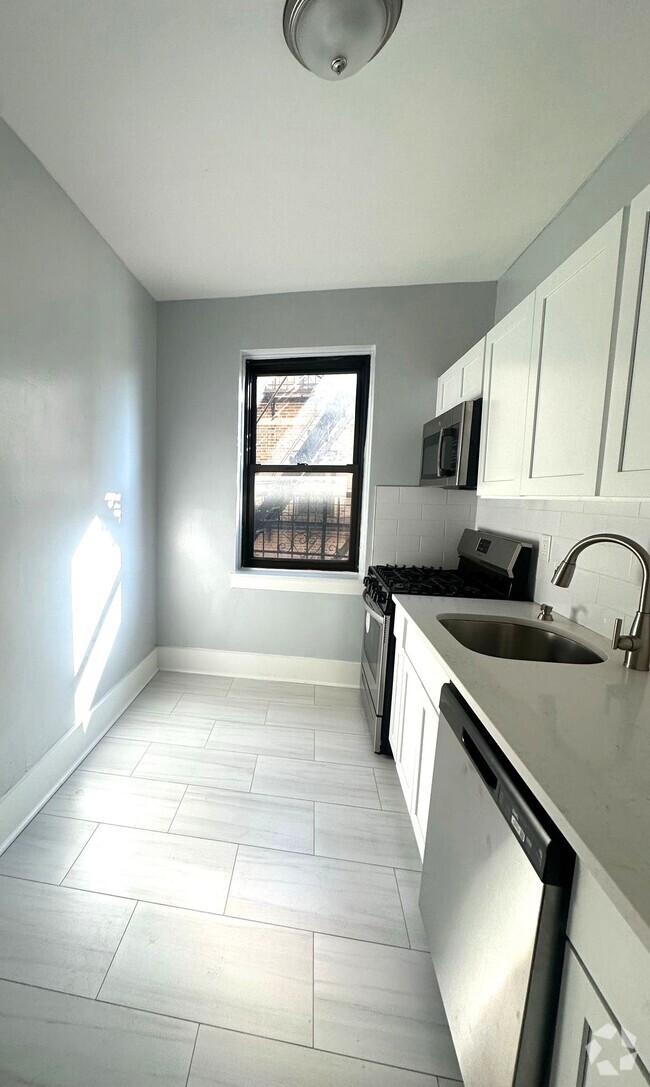 Building Photo - Main Street Commons - Beautifully Renovate... Rental