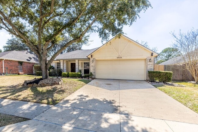 Photo - 4826 Meadowglen Dr