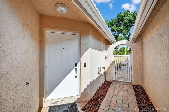 3387 Commodore Ct