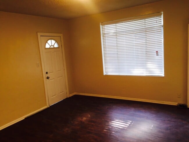 Photo - North Hyde Park Bungalow: Close to SOHO, Downtown & U.T.