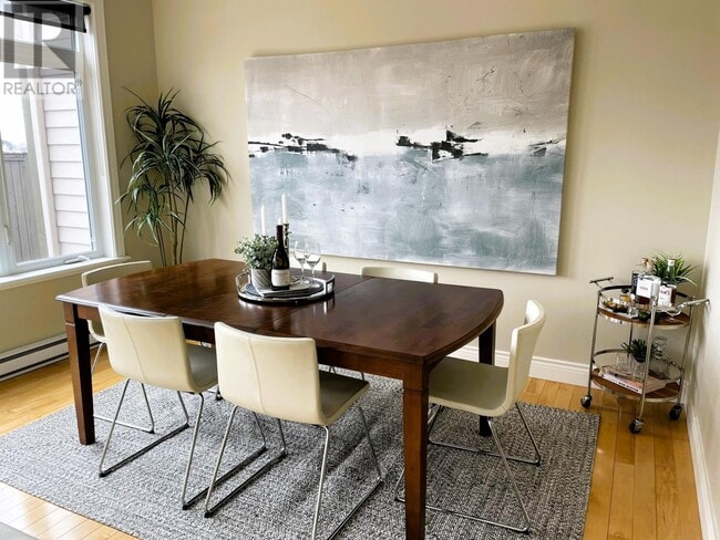 Photo - 28 Lions Cres