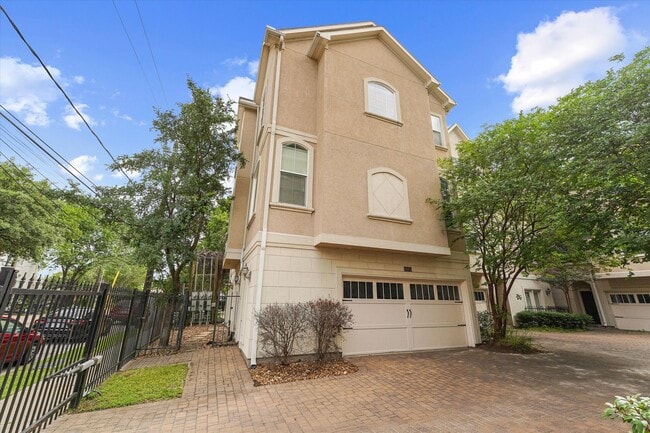 Building Photo - Exceptional Home in a Prime Location!