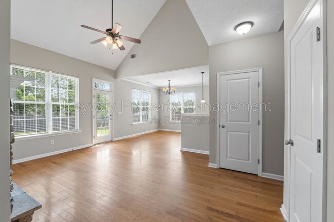 Photo - 1034 Stockton St