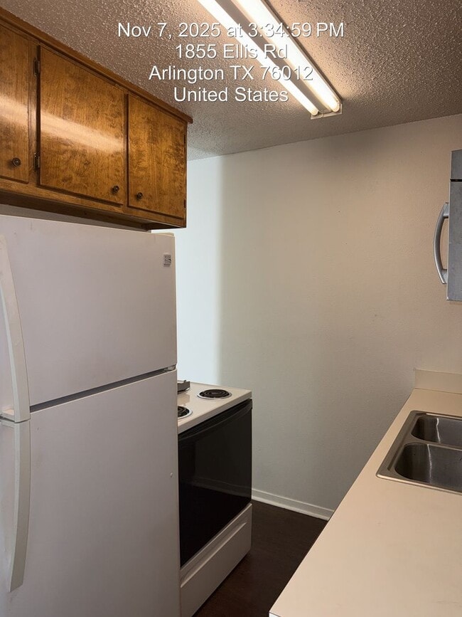 Photo - 1855 Ellis Rd