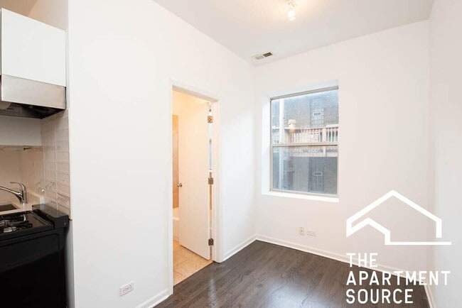 Photo - 5054 N Winthrop Ave Unit 208