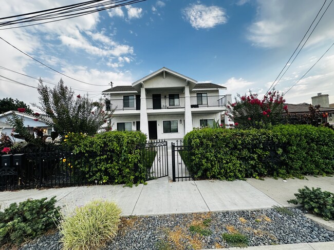 Photo - 823 W Orange St Unidad 4