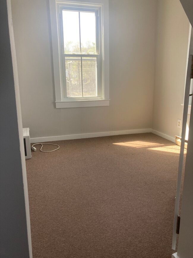 Photo - 93 Greenwood Ave Unit Third Floor