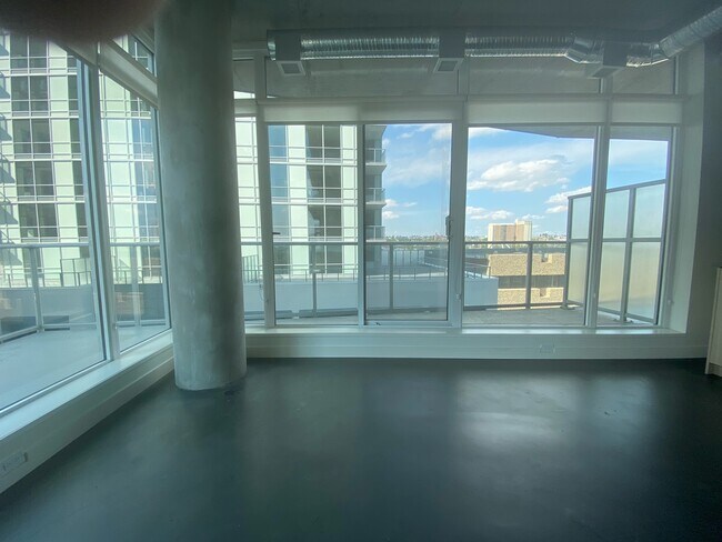 Photo - 624-628 8 Ave SE Unit 402