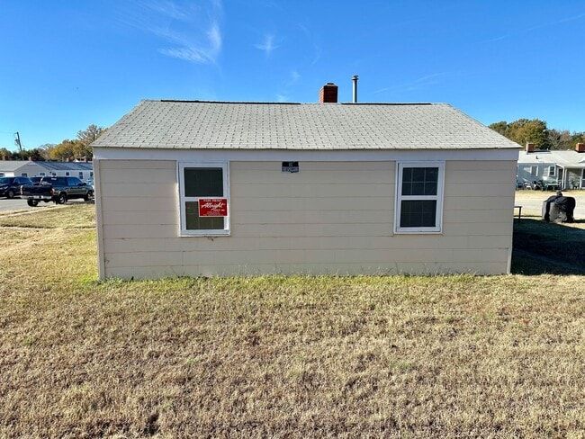 Building Photo - 277 Whitgreen St