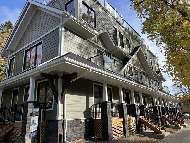 Photo - 8719-8110 110 St NW Unit 3A