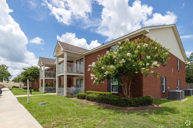 Building Entrance - River Run Apartments
