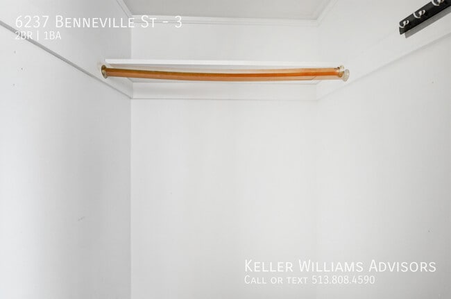 6237 Benneville St Unit 3