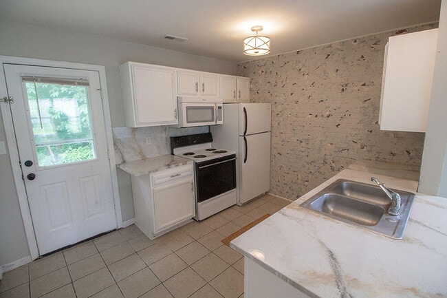 Photo - 1509 Olympic Blvd