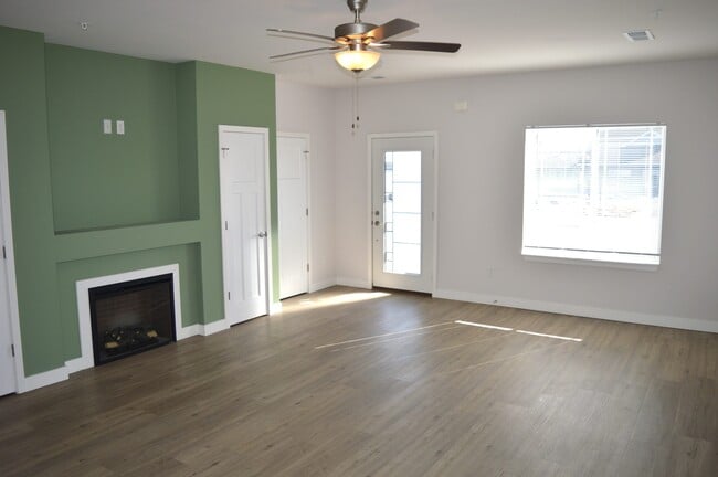 Photo - 4940 Innovation Dr Unidad 4940