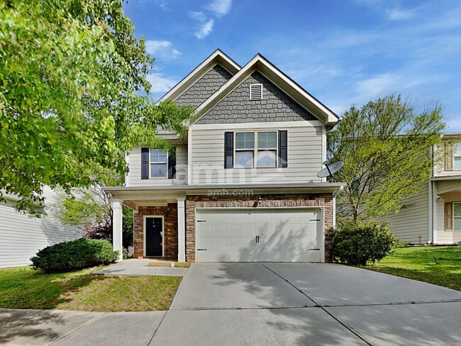 Building Photo - 2465 Beal St