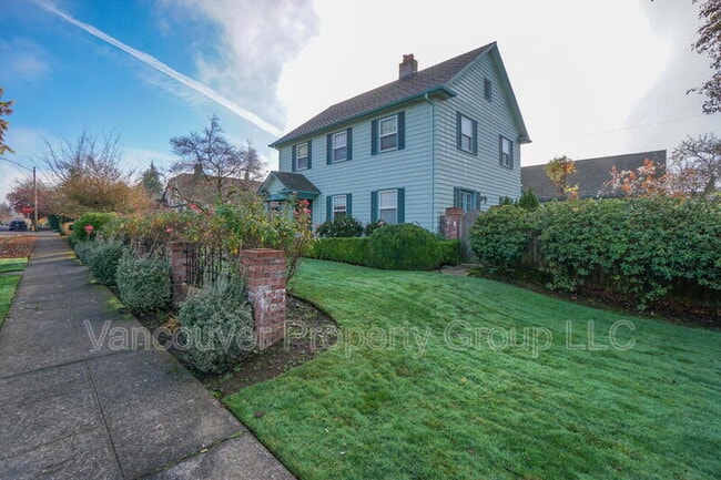 Photo - 309 W 37th St