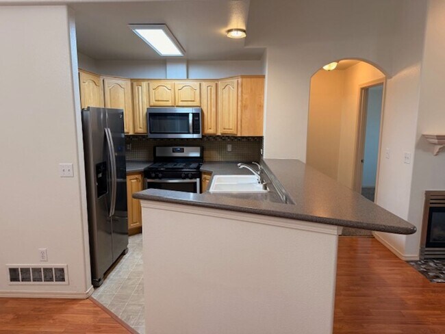 Photo - 3 Bedroom, 4 Bathroom Home – Northeast Anchorage