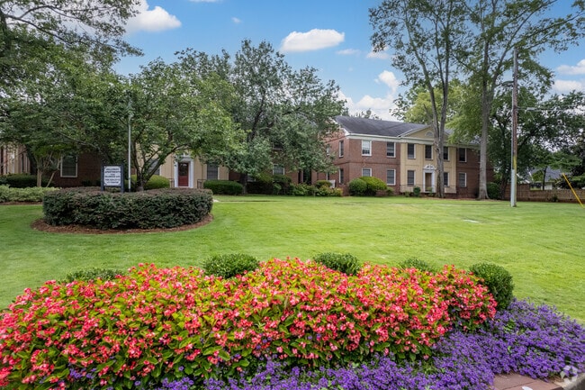 Hillcrest Apartments