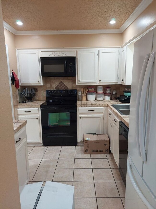 Photo - 3/1 Fenced yard Pet Friendly Gladewater ISD