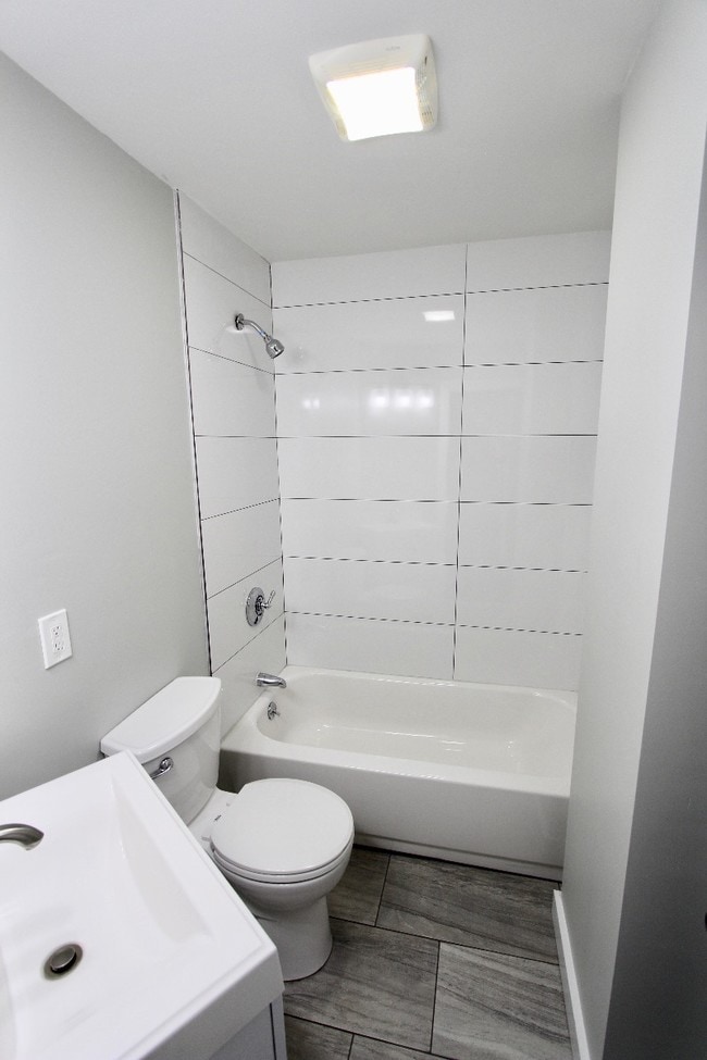 Photo - 94 E Cottage St Unit 3