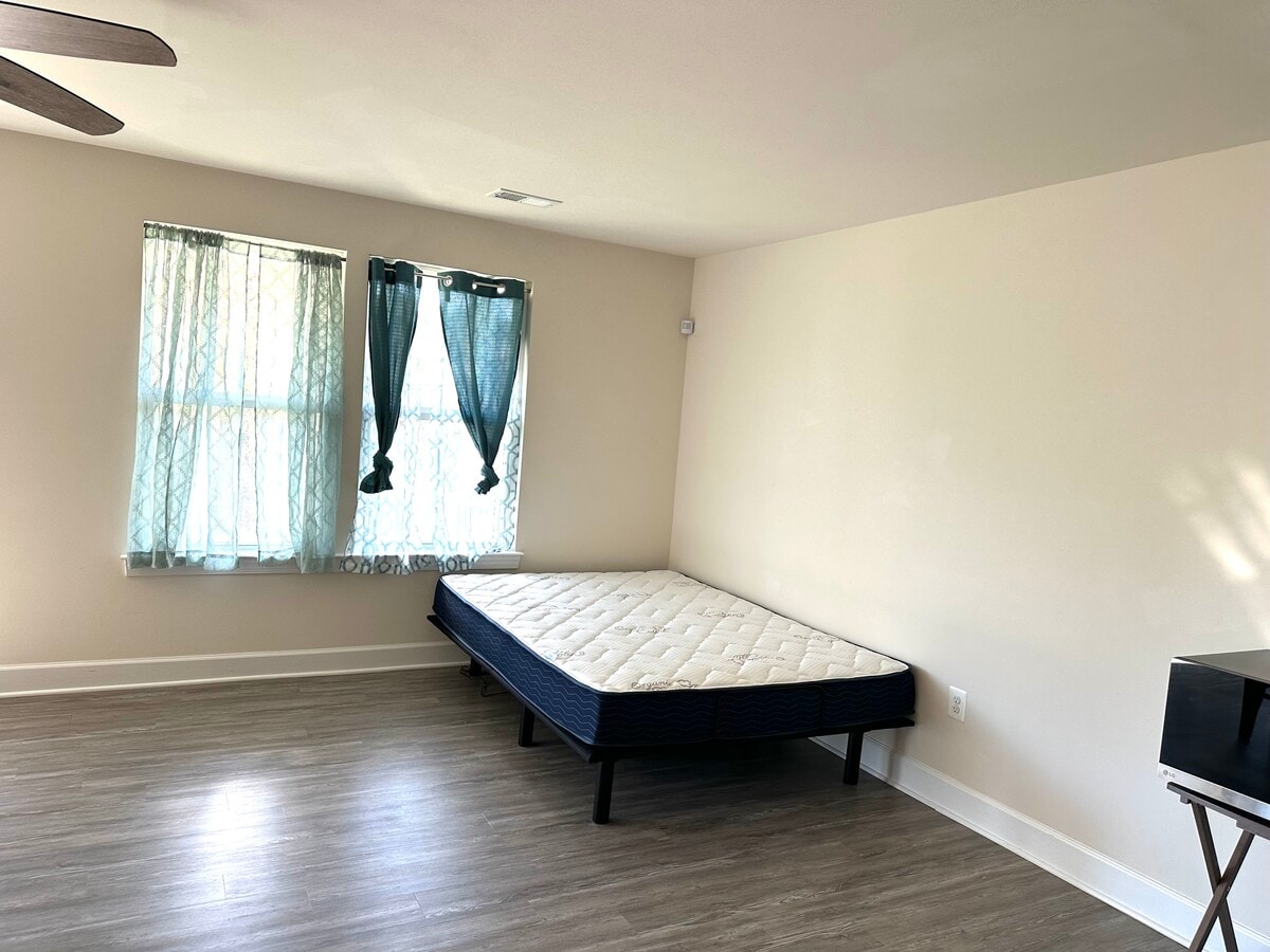 Photo - 8773 Elsing Green Dr