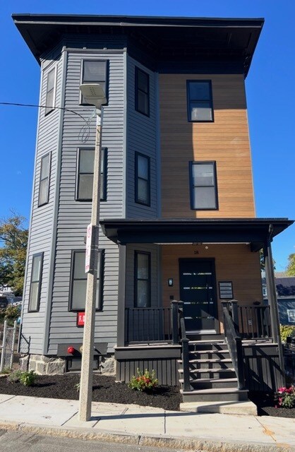 Photo - 18 Dunreath St Unit New 2B 2B Plus Bonus Room