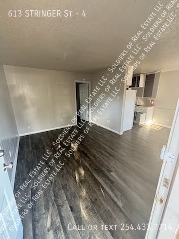 Photo - 613 Stringer St Unit 4