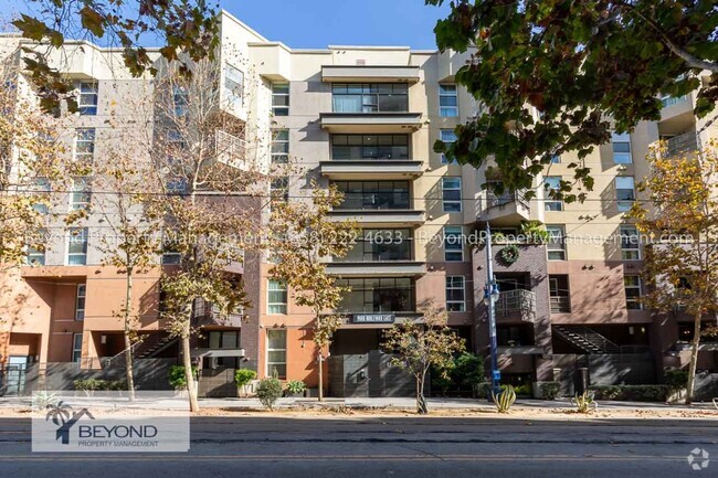 Building Photo - ***HEART OF EAST VILLAGE! STUNNING 2BEDS 2... Unit 518 Rental