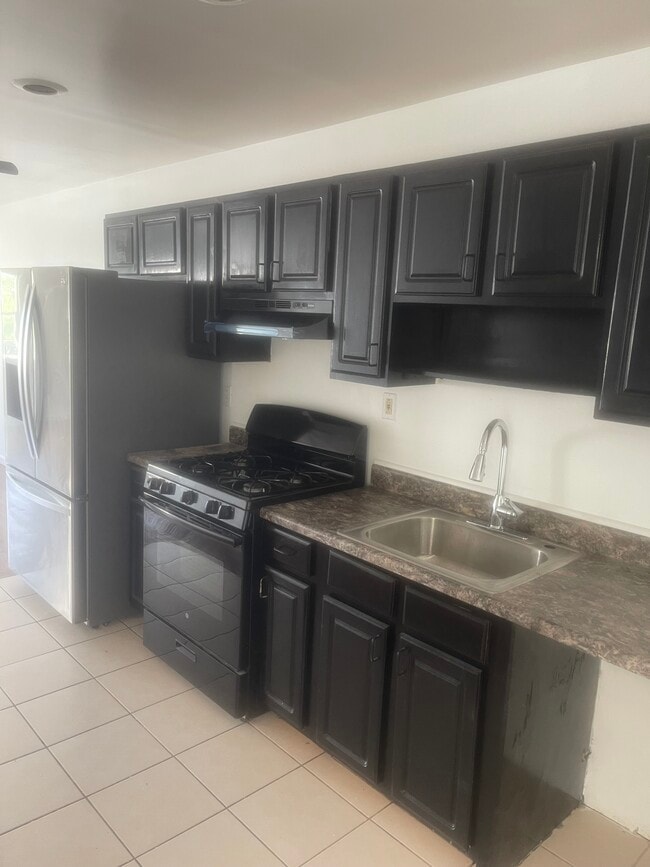 Photo - 335 Claremont Ave Unit Claremont B