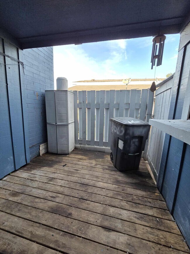 Photo - 8685 Inyo Pl