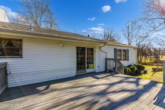 Photo - 150 Cloverdale Cir