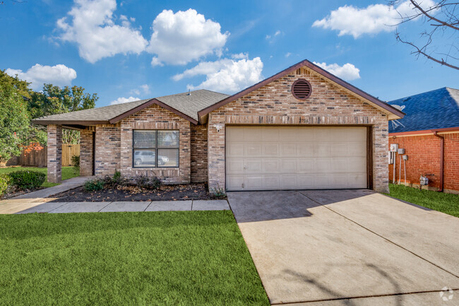 Building Photo - 2706 Stone Creek Ln Rental