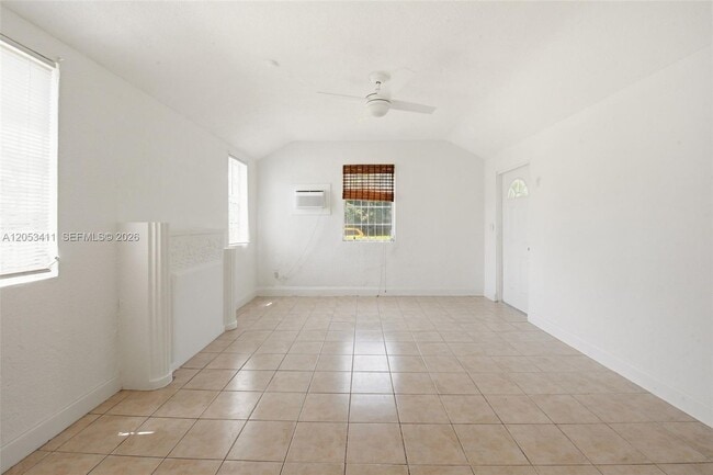 Photo - 14 NW 75th St