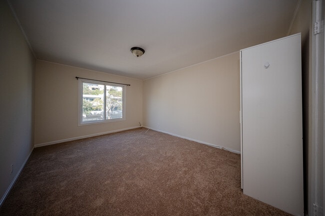 Photo - 483 Monterey Blvd