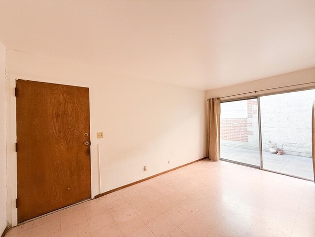 Photo - 725 Harrison St Unit B