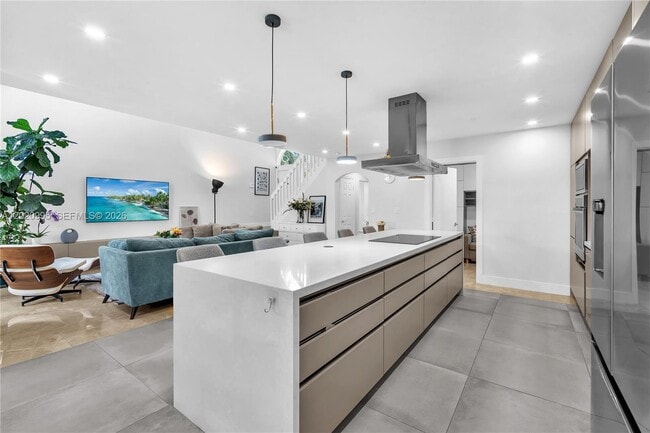 Photo - 16601 Sapphire Manor