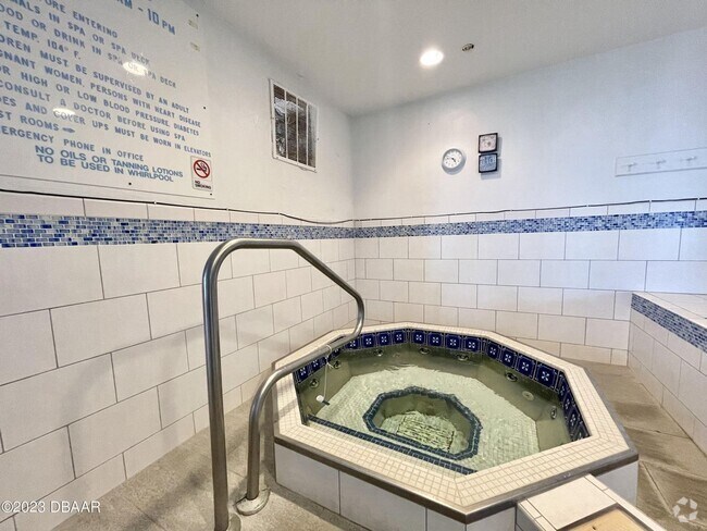 Building Photo - Furnished Oceanview 2 Bed, 2 Bath Condo – ...