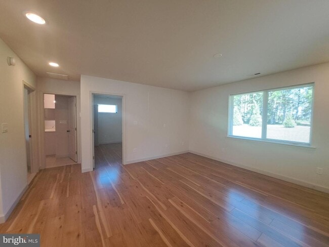 Photo - 20416 Hopkins Rd
