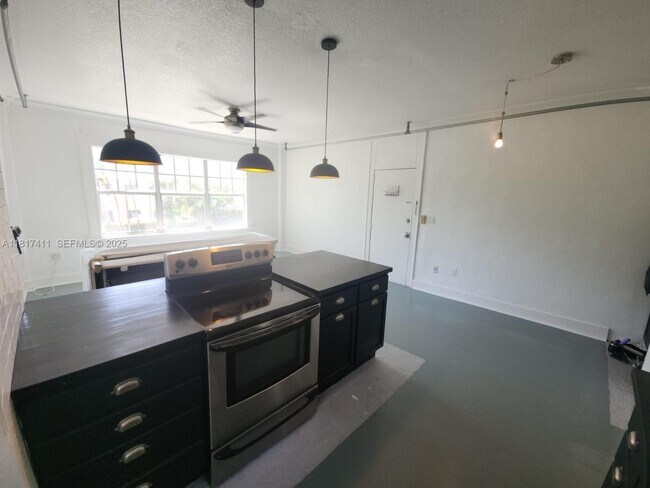 Photo - 1611 Michigan Ave Unit 11