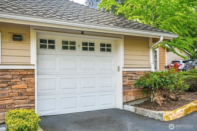 Photo - Prime Redmond Location!!!