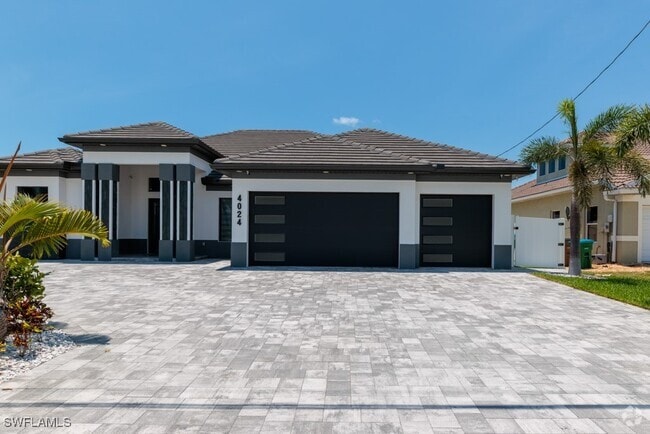 Building Photo - 4024 Chiquita Blvd S Rental