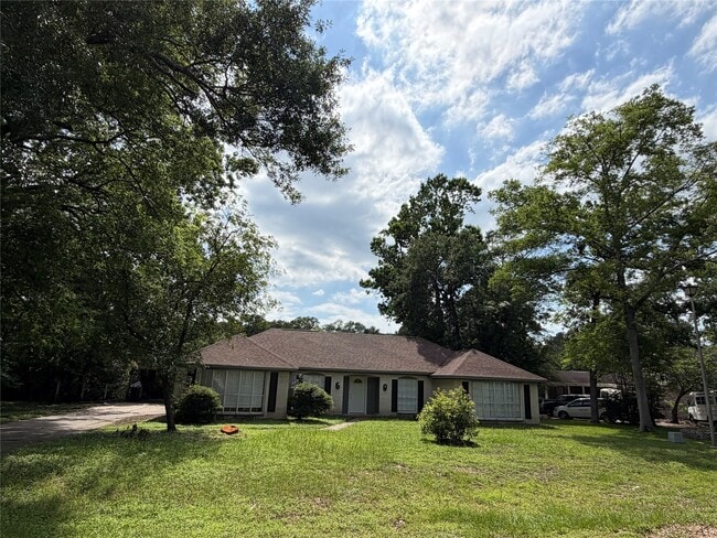 Building Photo - 535 Brandon Rd