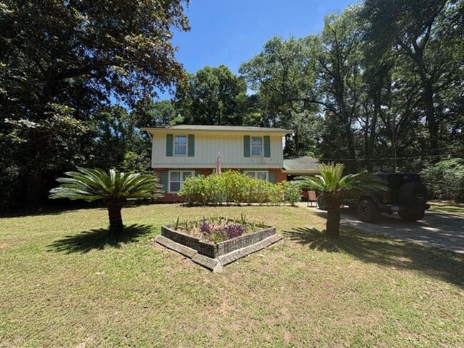 Building Photo - 374 N Llyod Street, Crestview, FL 32536