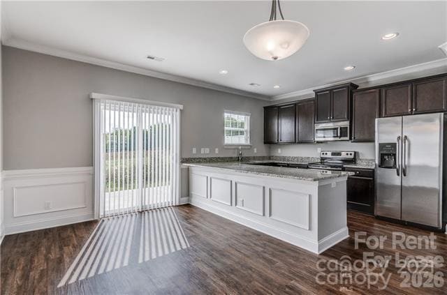 Photo - 352 Halton Crossing Dr SW