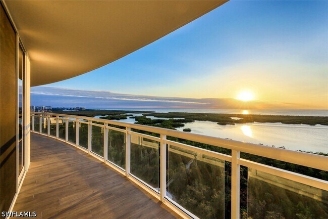 Photo - 13935 Old Coast Rd Unidad 1703