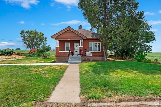 Building Photo - Check Out This 2 Bedroom Farm Home!