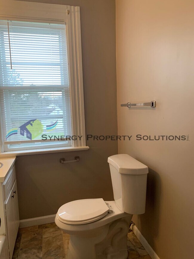 Photo - Sturges Ave. 143 - 145 Unit 145