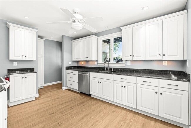 Building Photo - 29 Fenwick St Unit 1 Rental