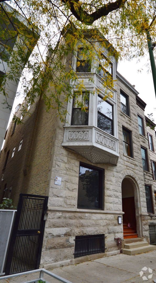 Building Photo - 1936 N Sheffield Ave Unit 1F Rental