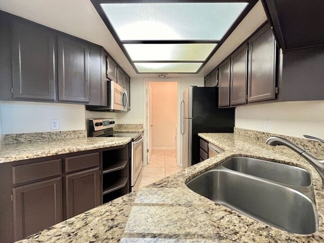 Photo - 5104 N 32nd St Unit 421